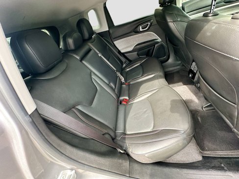 Used 2022 Jeep Compass Latitude image 31