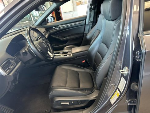 Used 2018 Honda Accord Sport image 22
