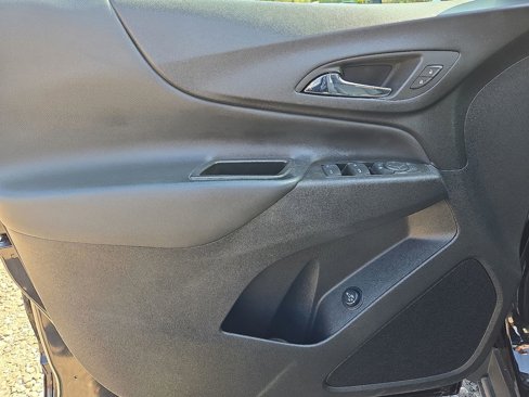 Used 2022 Chevrolet Equinox LT image 18