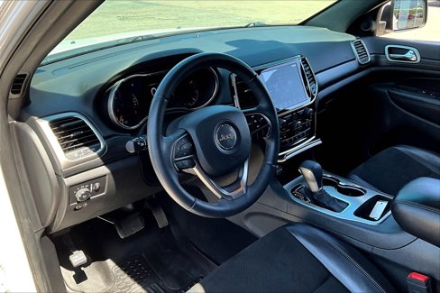 Used 2019 Jeep Grand Cherokee Altitude image 13