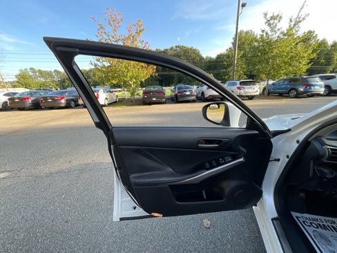 Used 2017 Lexus IS 200t image 37