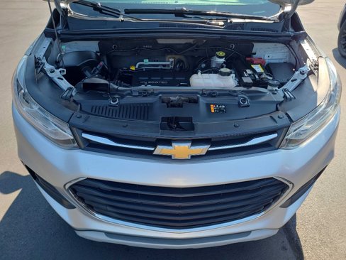 Used 2018 Chevrolet Trax LT w/ LT Convenience Package image 35
