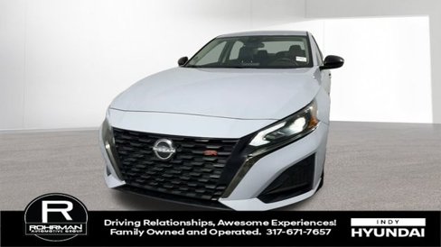 Used 2024 Nissan Altima 2.5 SR image 3