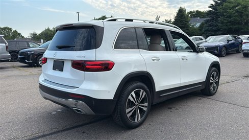 Certified 2025 Mercedes-Benz GLB 250 4MATIC image 4