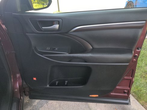 Used 2016 Toyota Highlander Limited image 45