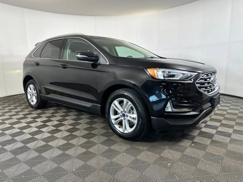Used 2019 Ford Edge SEL w/ Equipment Group 201A image 2