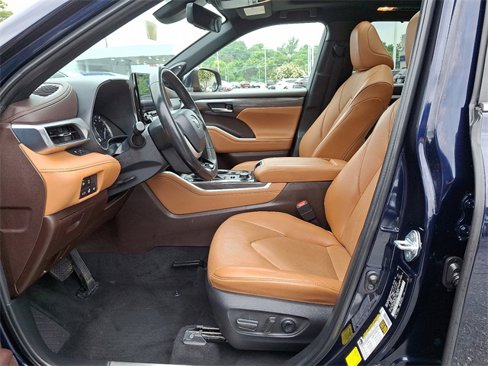 Used 2022 Toyota Highlander Platinum image 14