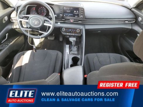 Used 2021 Hyundai Elantra SEL image 16