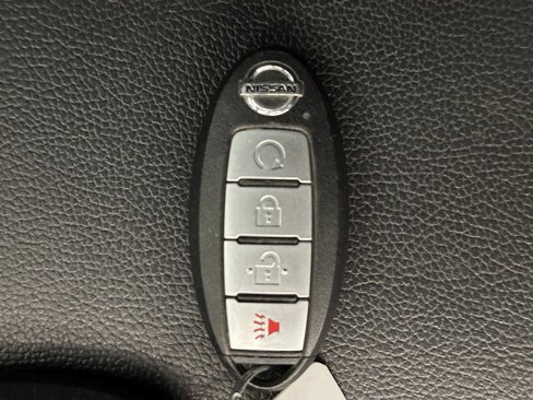 Used 2018 Nissan Kicks SR w/ Premium Package image 17