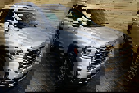 Used 2020 GMC Acadia SLE w/ Driver Convenience Package image 2