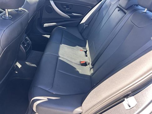 Used 2016 BMW 320i Sedan image 21