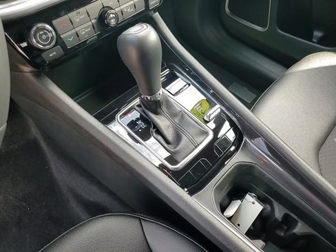 Used 2024 Jeep Compass Latitude w/ Altitude Special Edition image 18