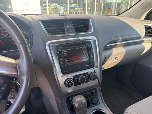 Used 2013 GMC Acadia SLE image 6