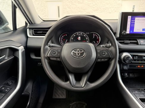 Used 2023 Toyota RAV4 XLE image 15