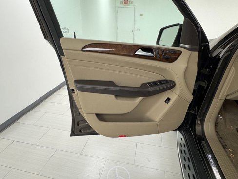Used 2015 Mercedes-Benz ML 400 4MATIC image 9