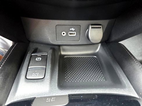 Used 2019 Nissan Rogue SL w/ Premium Package image 11