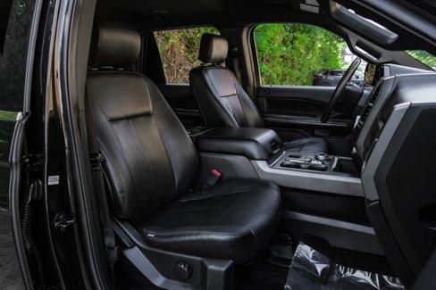 Used 2018 Ford Expedition XLT image 35