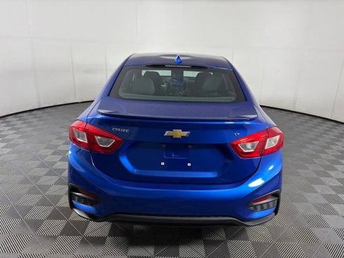 Used 2017 Chevrolet Cruze LT w/ Convenience Package image 6