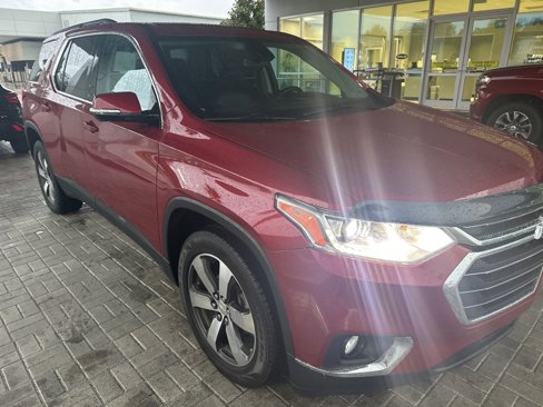 Used 2019 Chevrolet Traverse LT w/ LT Premium Package image 2