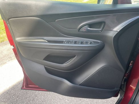 Used 2022 Buick Encore Preferred w/ Safety Package image 20