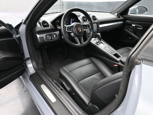 Certified 2024 Porsche 718 Cayman image 4