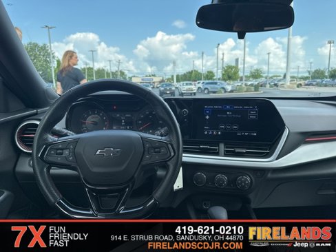 Used 2024 Chevrolet Trax RS image 12