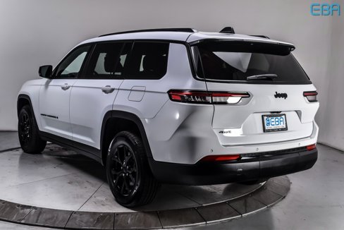 Used 2024 Jeep Grand Cherokee L Laredo image 4
