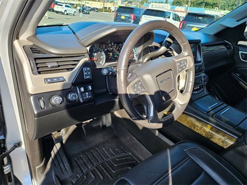 Used 2017 GMC Yukon Denali w/ Open Road Package image 19