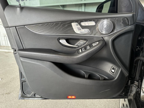 Used 2017 Mercedes-Benz GLC 300 4MATIC Coupe image 16