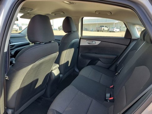 Used 2024 Kia Forte LXS image 9