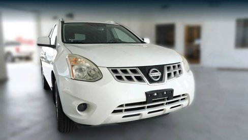 Used 2013 Nissan Rogue SV image 1