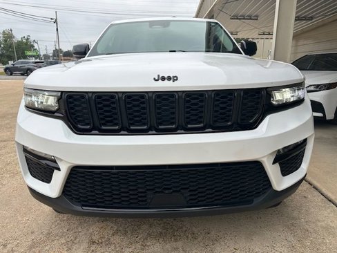 Used 2023 Jeep Grand Cherokee Limited w/ Black Appearance Package image 6