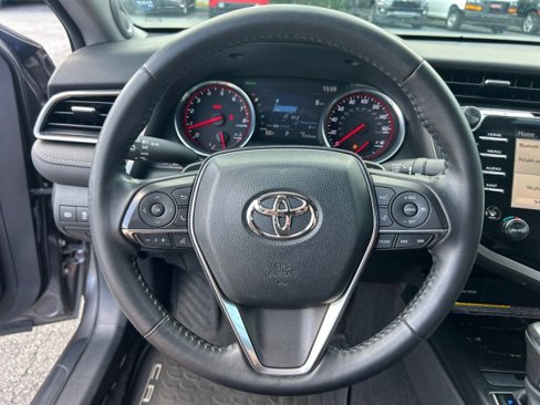 Used 2020 Toyota Camry XSE image 23