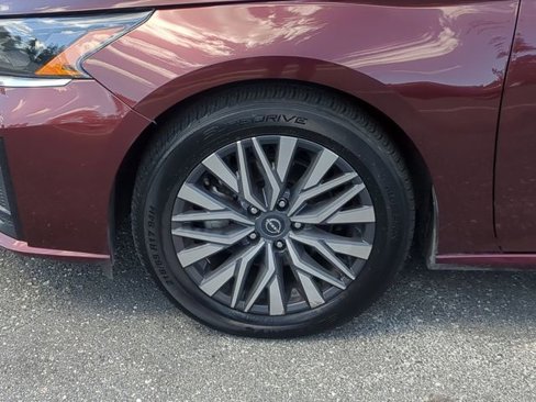 Used 2023 Nissan Altima 2.5 SV image 12