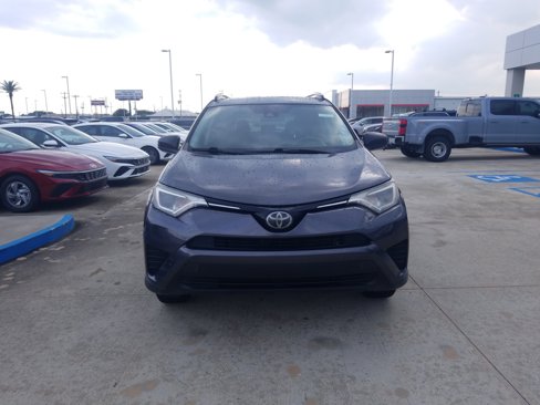 Used 2017 Toyota RAV4 LE image 2
