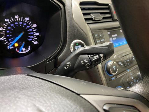 Used 2018 Ford Fusion S image 23