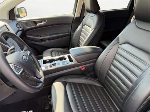 Used 2024 Ford Edge SEL image 9