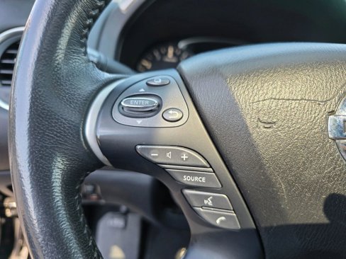 Used 2017 Nissan Pathfinder SL image 26