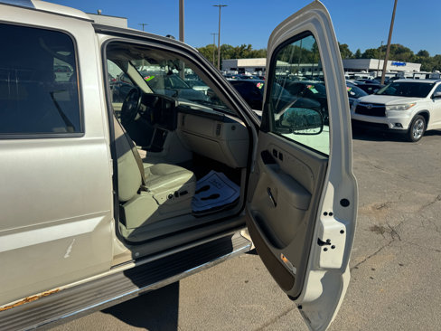 Used 2005 Cadillac Escalade AWD image 9