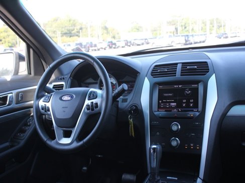 Used 2014 Ford Explorer XLT w/ Equipment Group 202A image 11