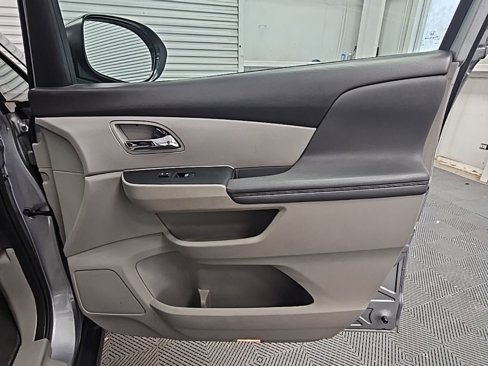 Used 2016 Honda Odyssey EX-L image 37