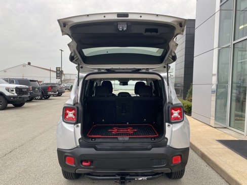 Certified 2016 Jeep Renegade Trailhawk image 15