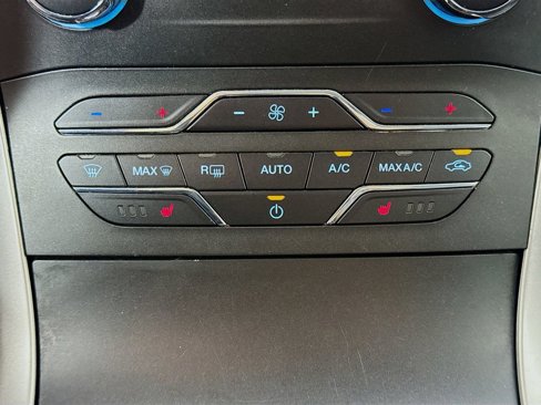 Used 2020 Ford Edge SEL image 15