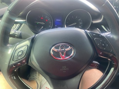 Used 2018 Toyota C-HR XLE image 21