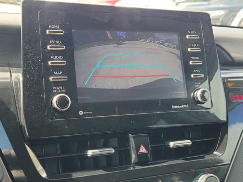 Used 2021 Toyota Camry LE image 28