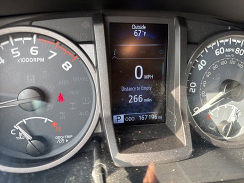 Used 2017 Toyota Tacoma SR image 23