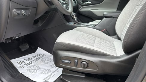 Used 2022 Chevrolet Equinox LS w/ LS Convenience Package image 11