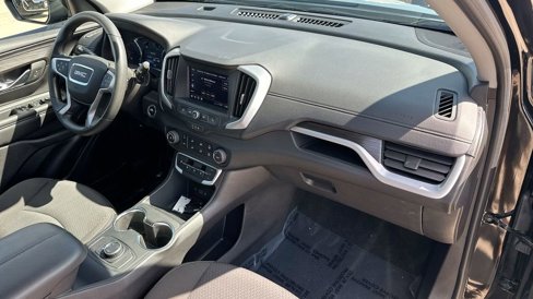 Certified 2024 GMC Terrain SLE image 28