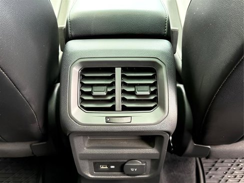 Used 2019 Volkswagen Tiguan SEL R-Line image 30