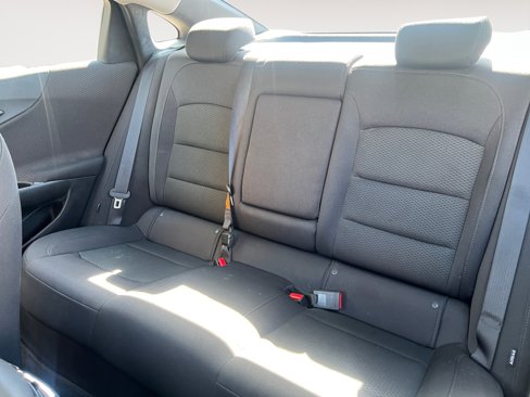 Used 2017 Chevrolet Malibu LT image 13